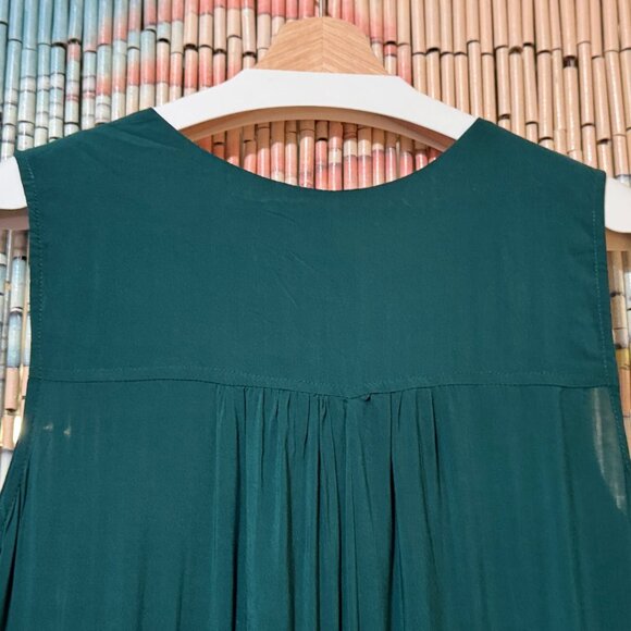 CURATIONS Sleeveless Tiered Surplice Viscose Tunic Blouse, Green, Large - Picture 5 of 15
